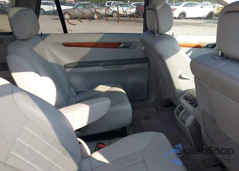 2007 Mercedes-Benz R 350 4Matic z USA, uszkodzony, nr VIN 4JGCB65EX7A055912